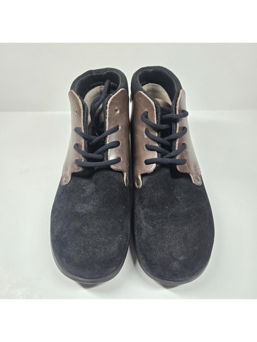 New Birkenstock Estevan leather lace up chukka boots. size 40 regular width.
